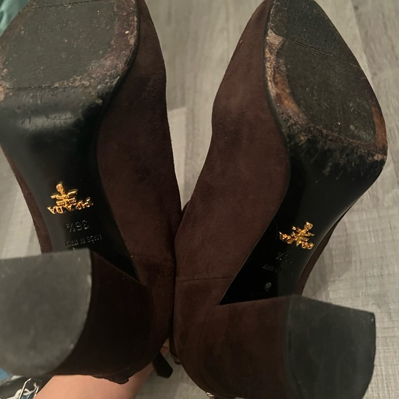 Pre-loved Prada suede boot - Picture 4 of 5